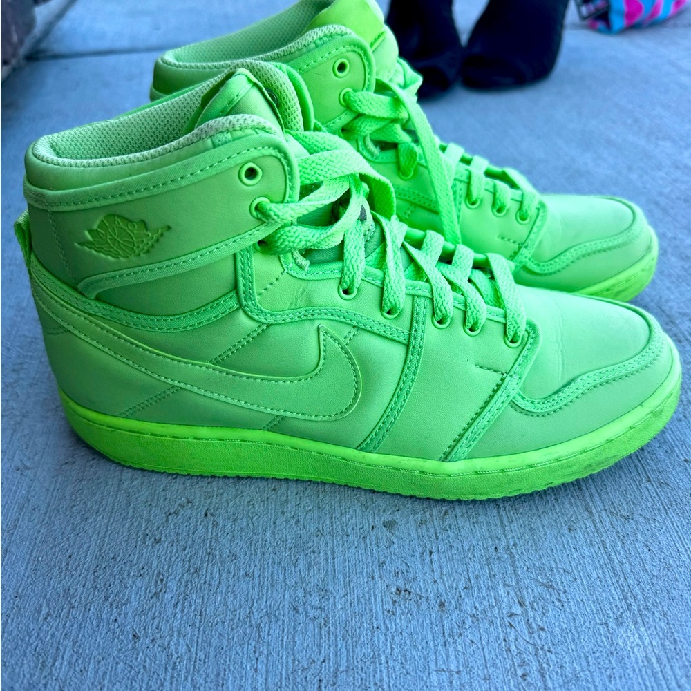 Billie Eilish x Nike Air Force 1 Neon Size 8 Women’s